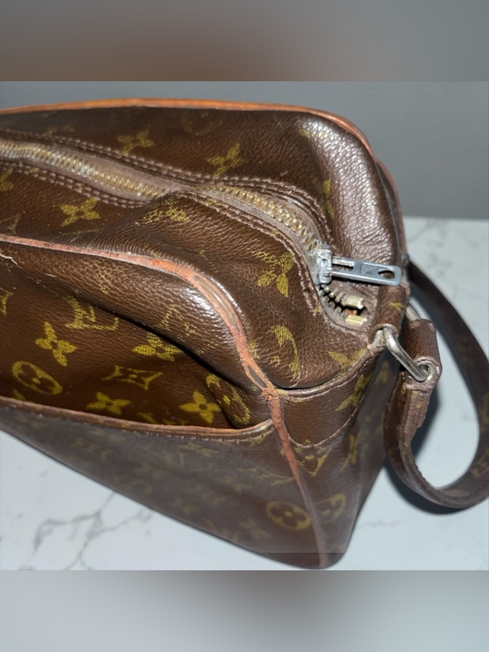 Louis Vuitton Nile Vintage Shoulder Bag - Picture 15 of 16
